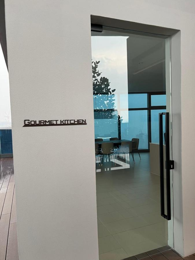 Crystal Suites At Eaton Klcc Куала Лумпур Екстериор снимка